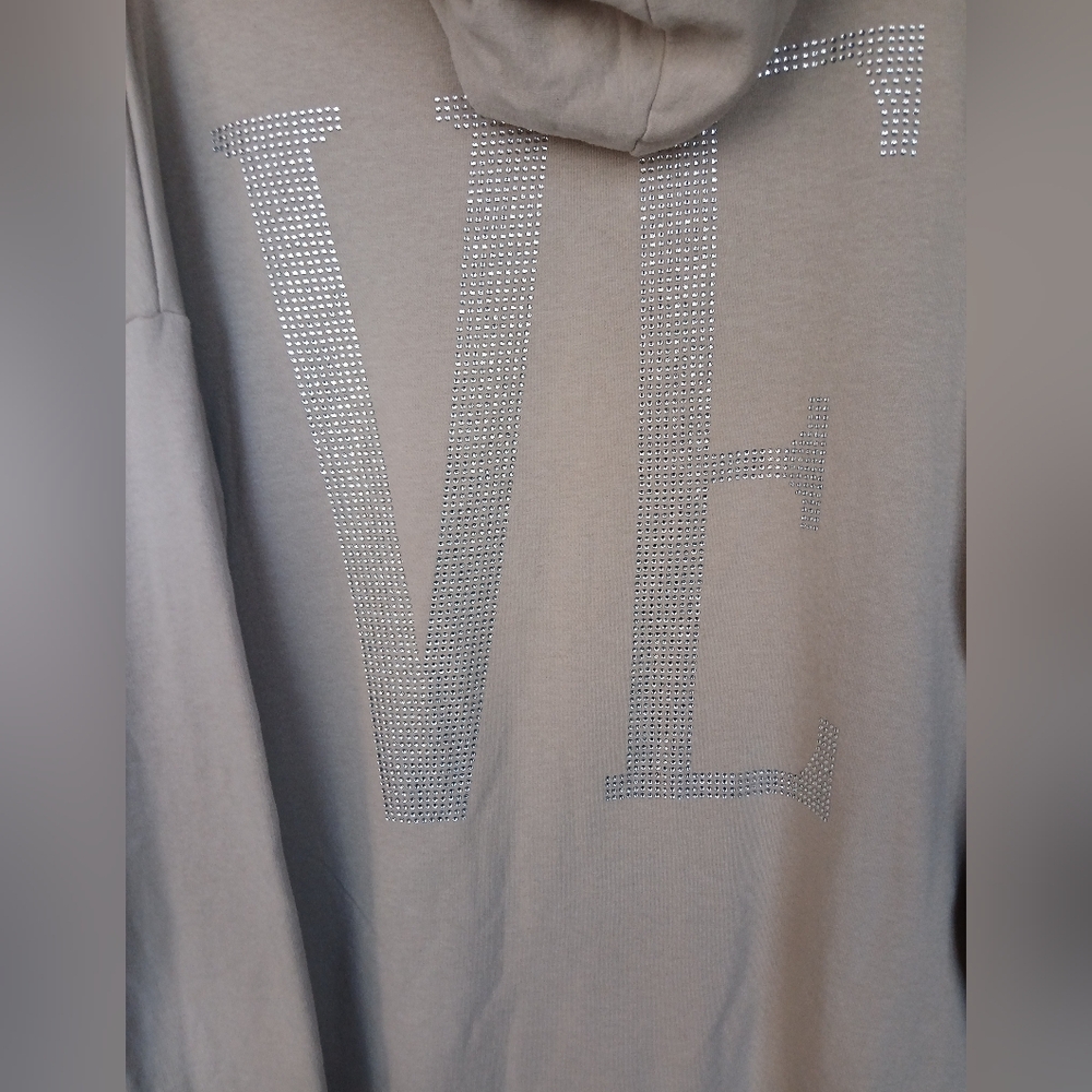 💎 CATO Women's Top Beige Rhinestone LOVE Hoodie Sweatshirt Plus - Picture 3 of 10